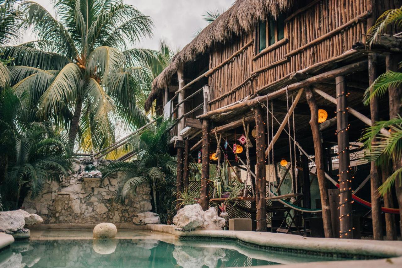 Lobo Inn ตูลุม ภายนอก รูปภาพ
